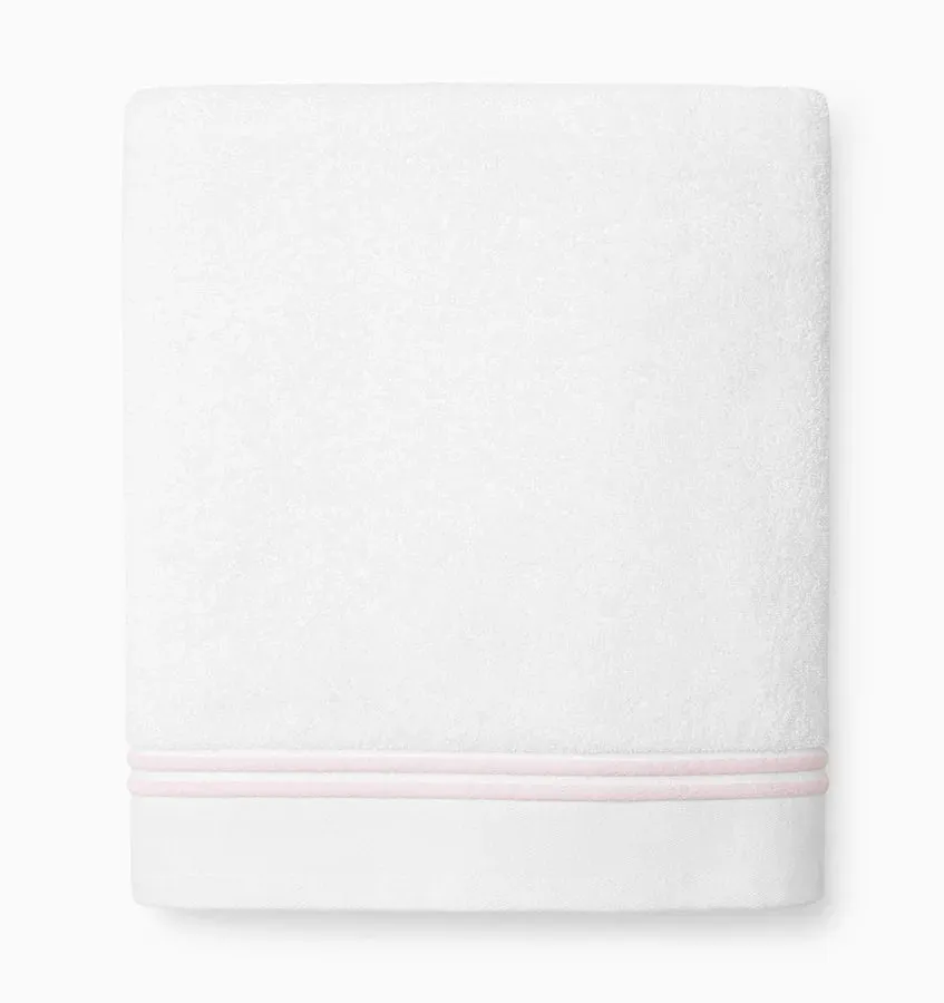 Aura Nuova Bath Collection