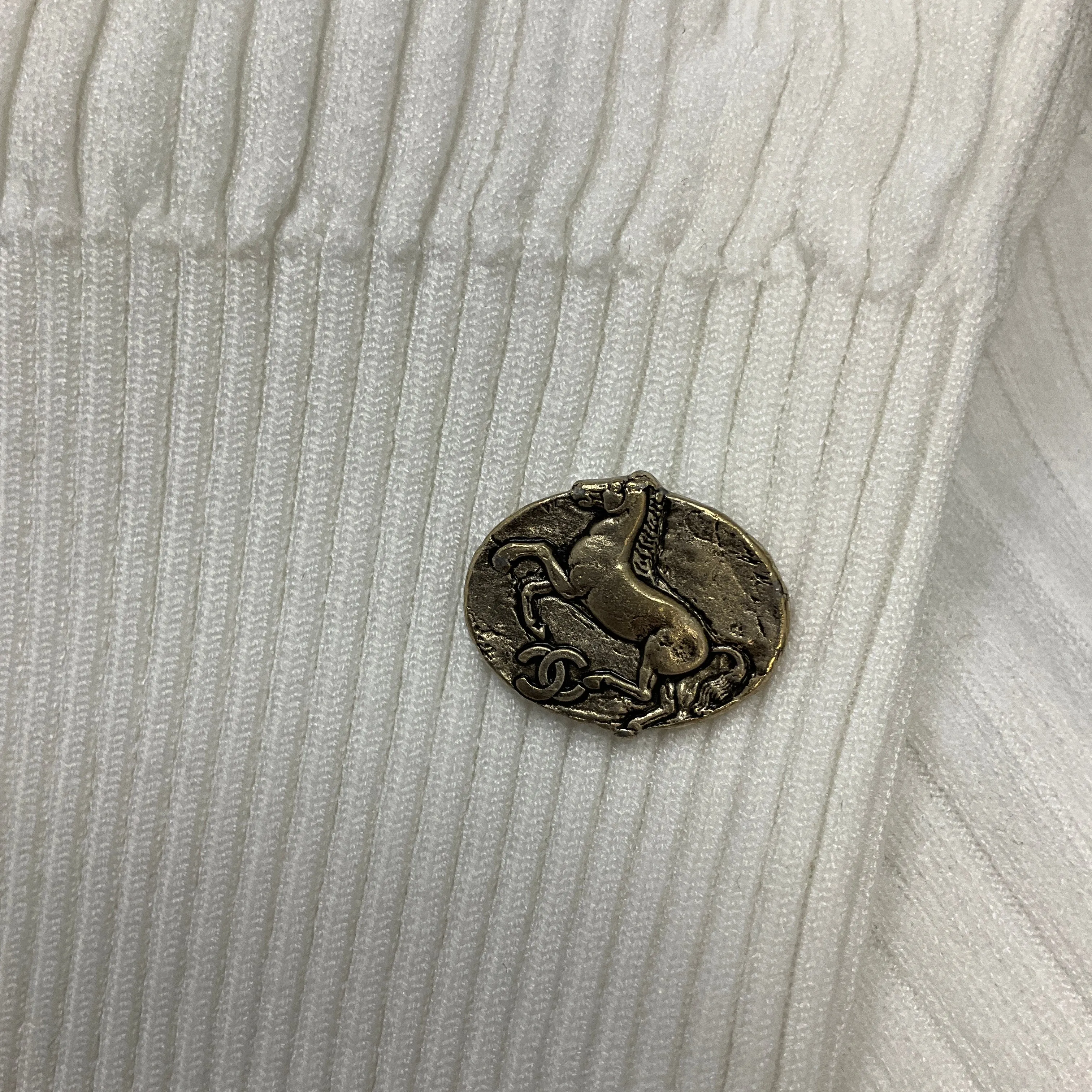 Chanel White 2018 Paris-Greece CC Logo Tie-Detail Ribbed Knit Top