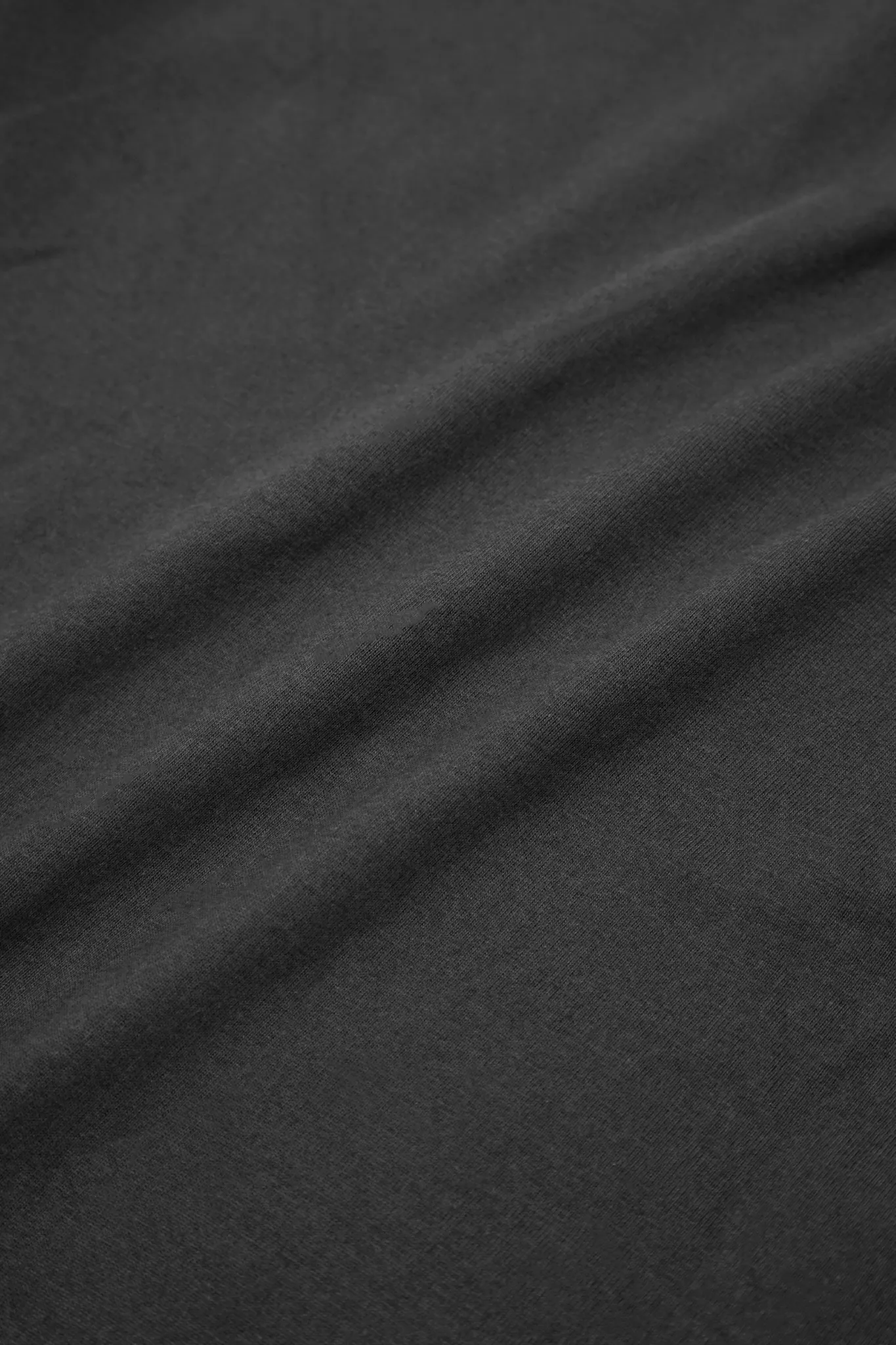 CLASSIC TEE V3 IN CHARCOAL GREY