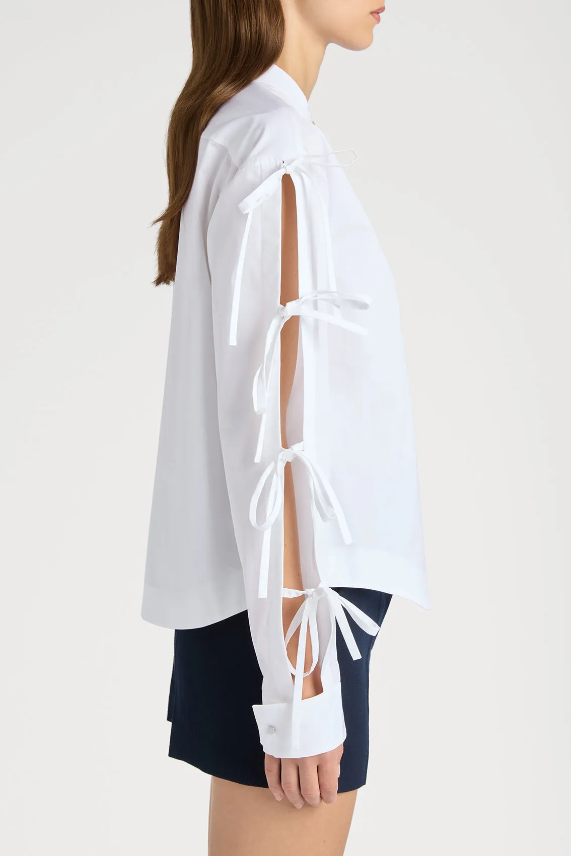 EXQUISITE PORTS 1961 RIBBON TIE WITH ARTFUL CUT-OUTS