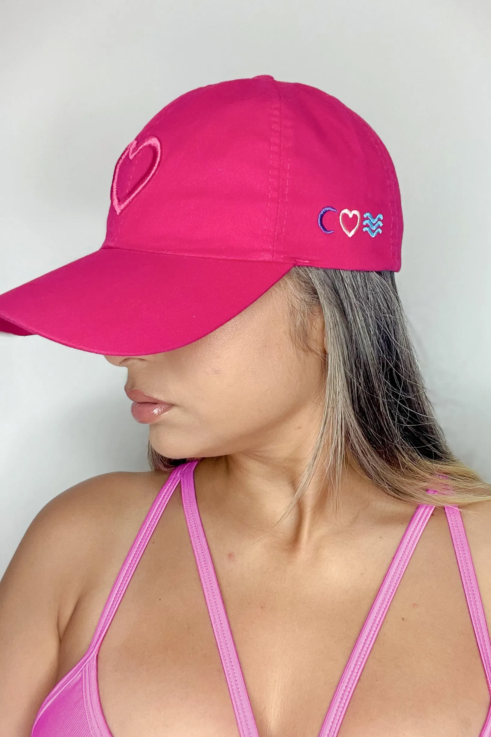 Fuchsia Love Hat