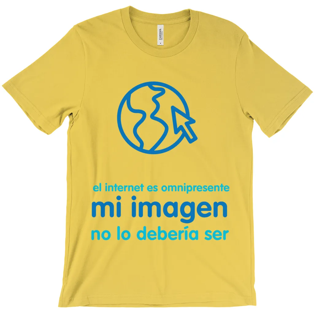 Internet is Ubiquitous Adult T-Shirts (Spanish)
