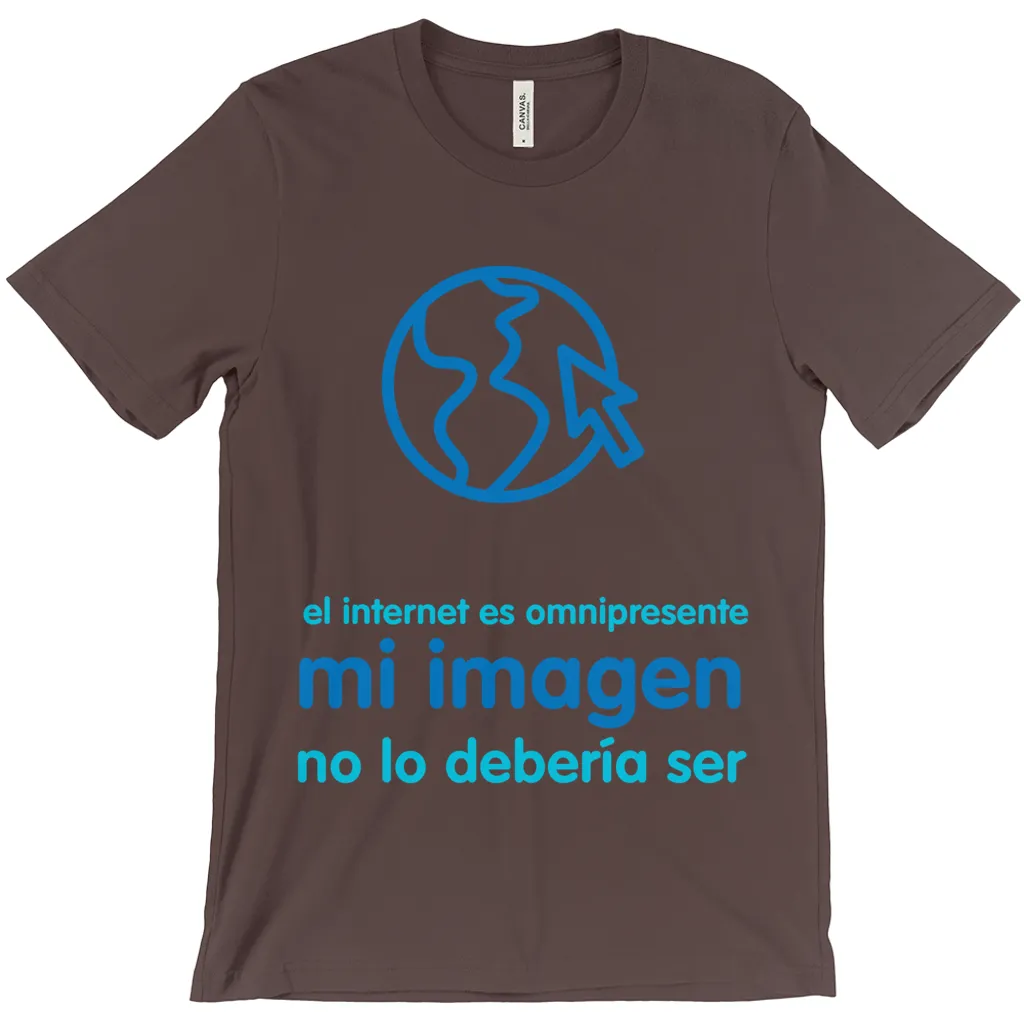 Internet is Ubiquitous Adult T-Shirts (Spanish)