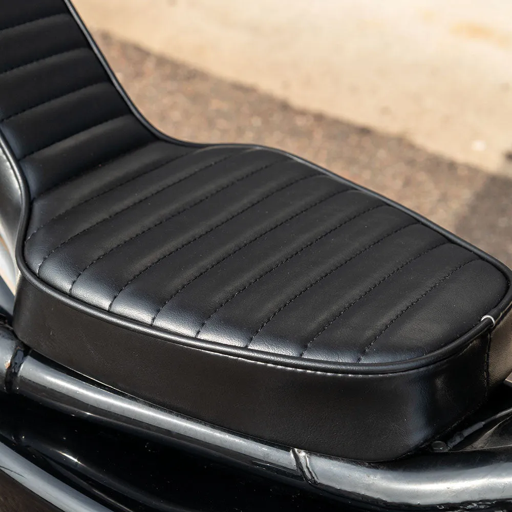King & Queen Seat For Sportster '86-'03 - Pleated Stitch