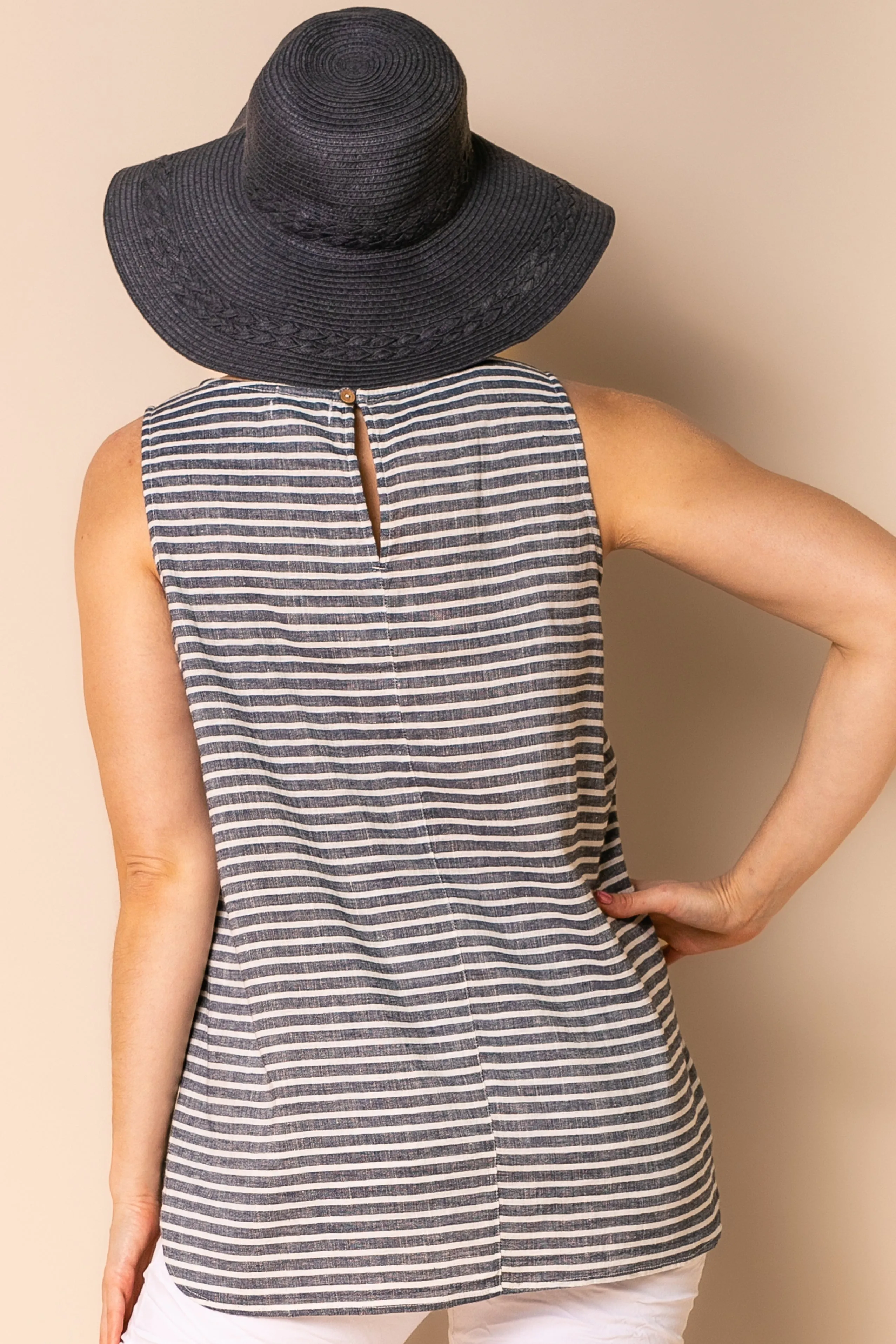 Mari Linen Blend Top in Navy