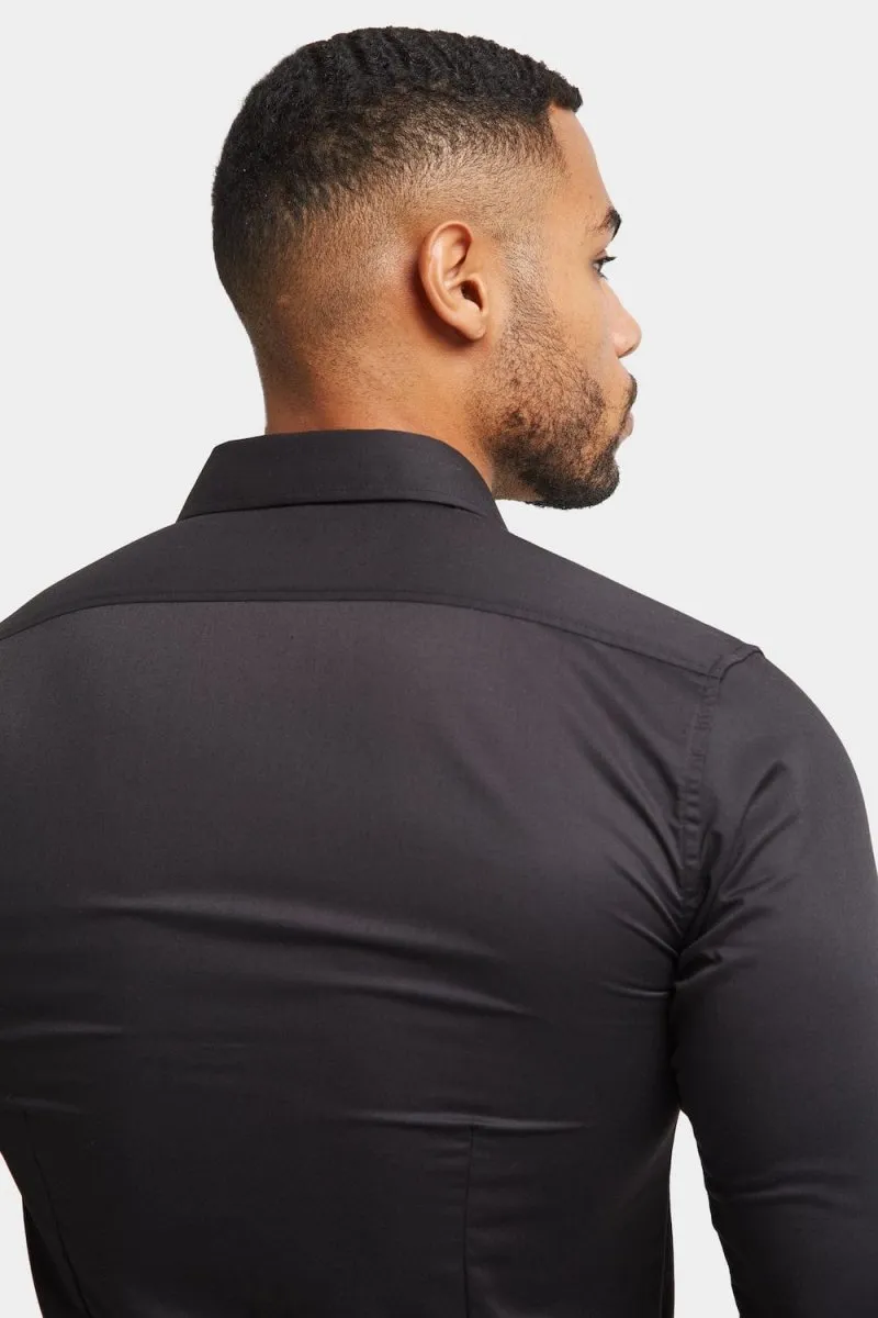 Muscle Fit Cutaway Collar Shirt in Black
