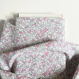Paintbrush Studio : Pretty Petals - Pink