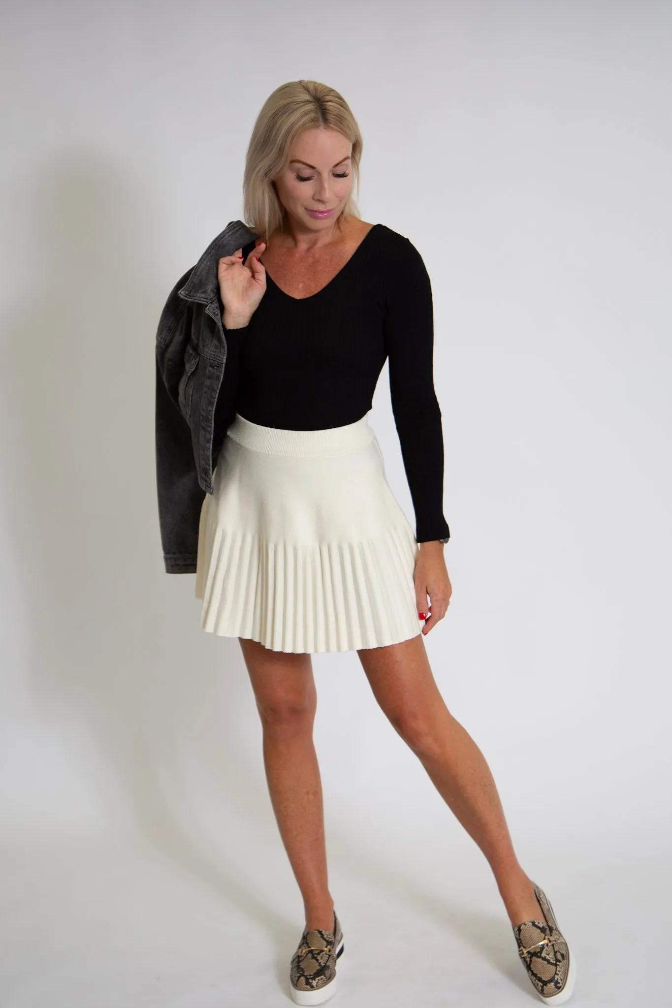 Pleated Knit Skirt