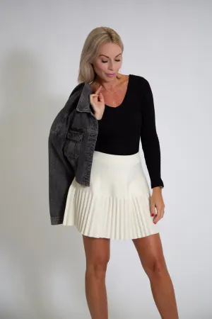 Pleated Knit Skirt
