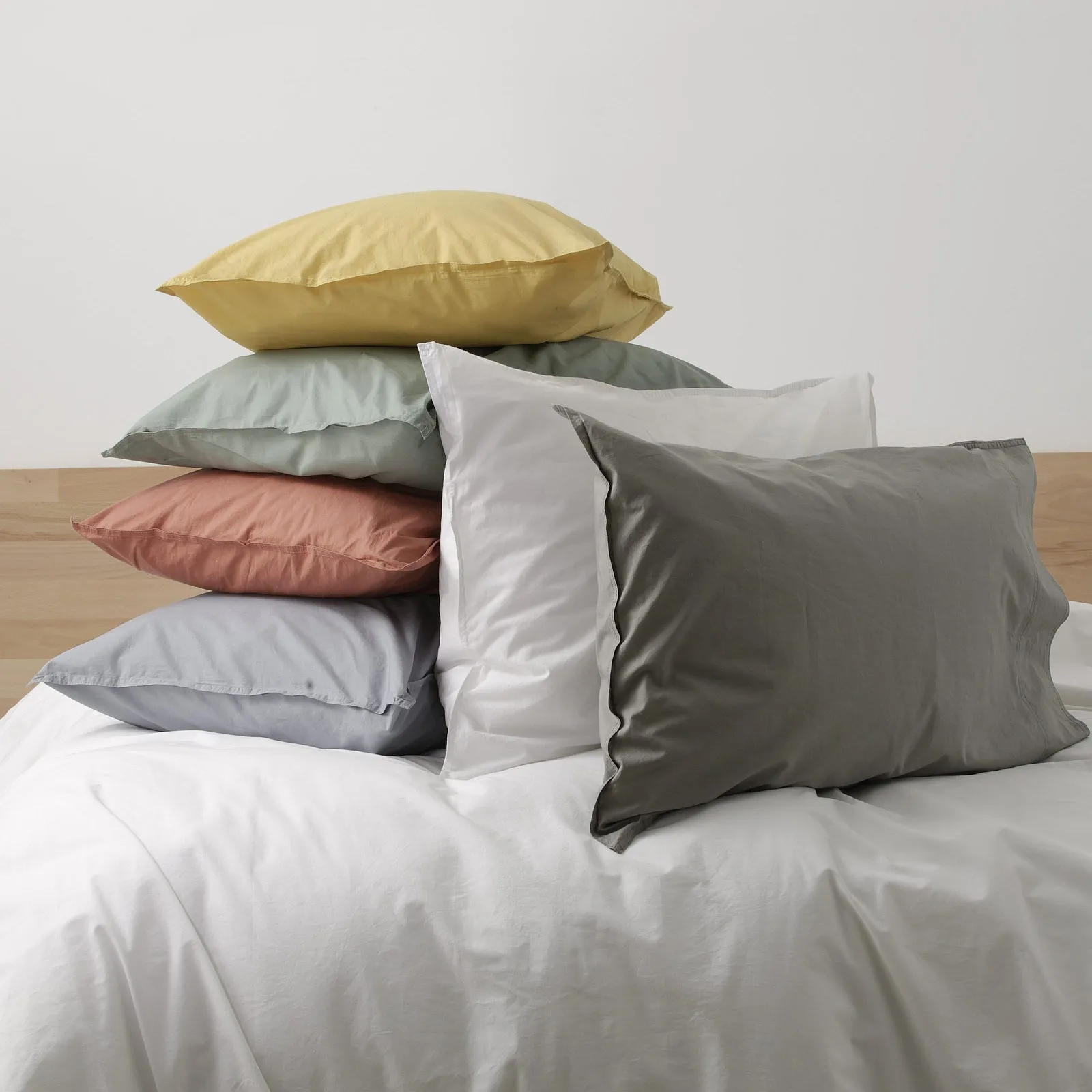 Renee Taylor Lorimer 300TC Stone washed Quilt Cover Set - Moon Mist