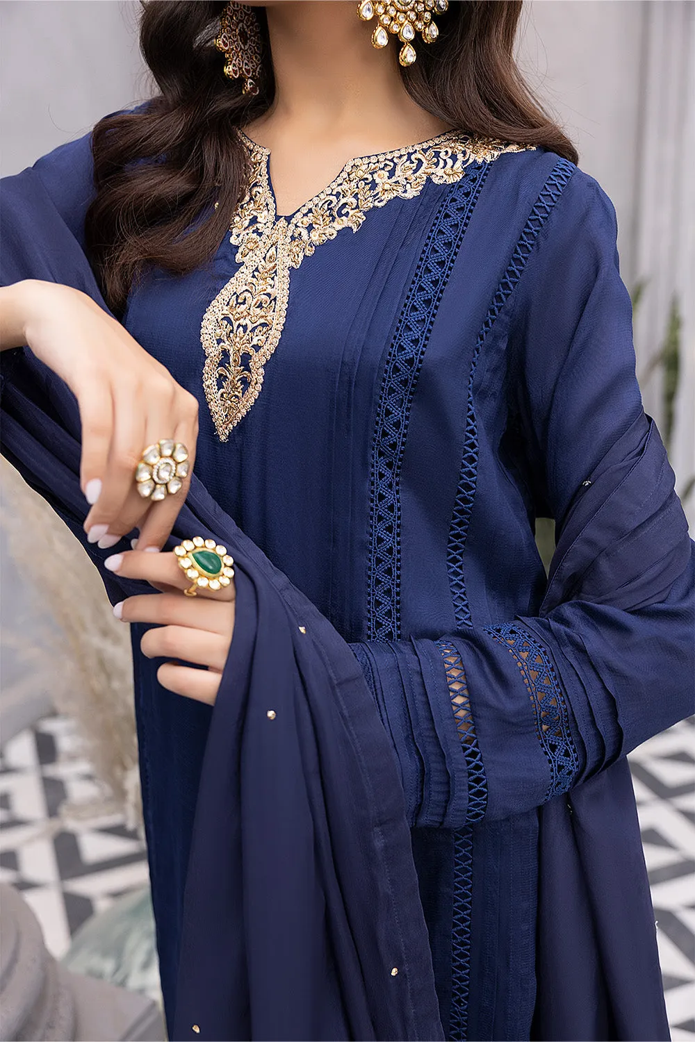 Traditional Blue Pakistani Salwar Kameez with Dupatta Salwar Suit
