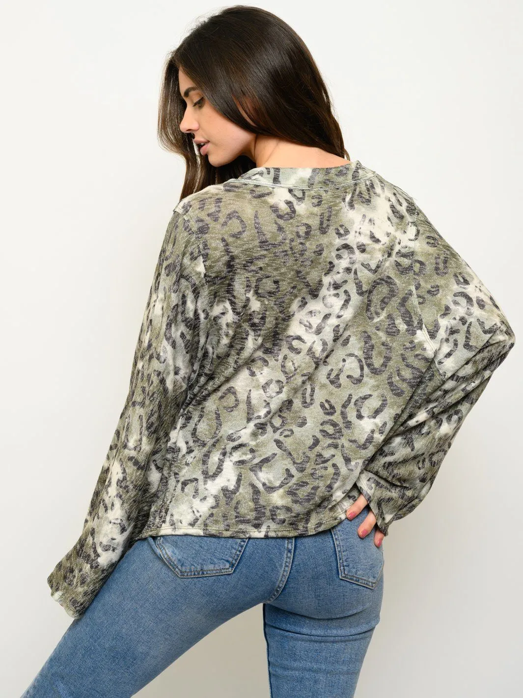 WOMEN'S LONG SLEEVE ANIMAL TIE DYE PRINT TOP