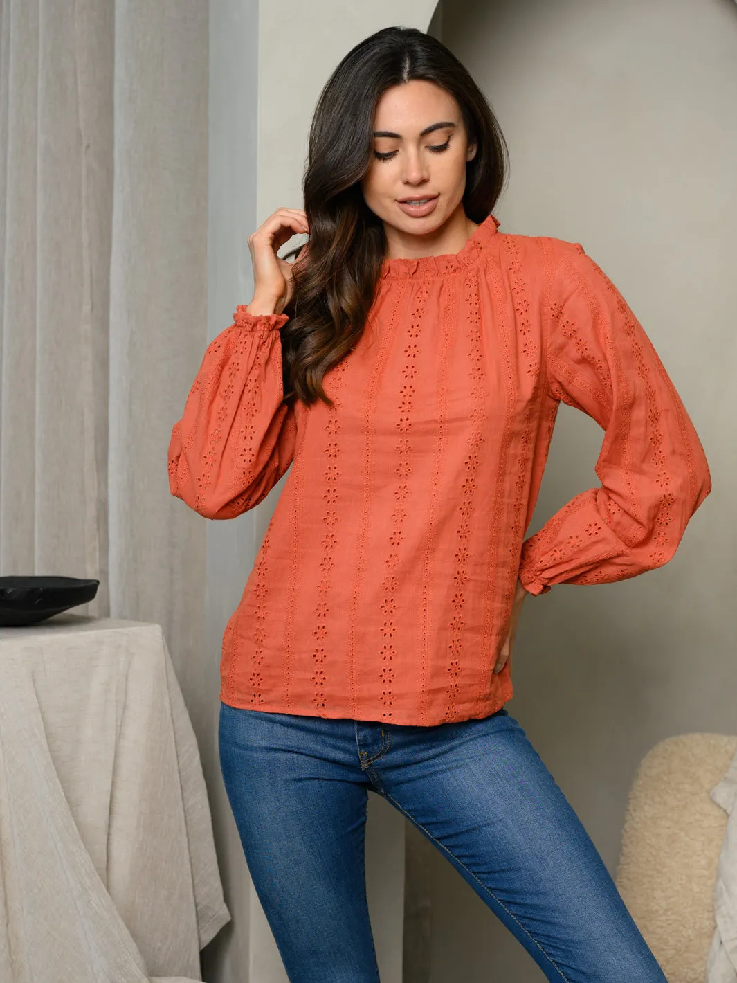 WOMEN'S LONG SLEEVE RUFFLE NECK EYELET TOP