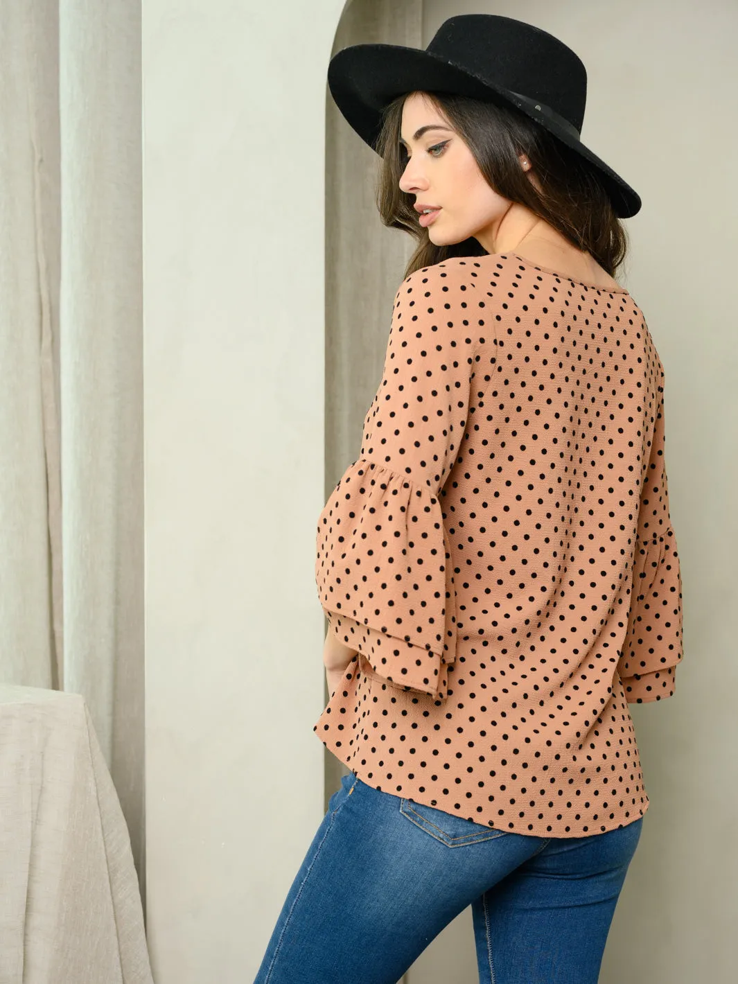 WOMEN'S RUFFLE POLKA DOT V-NECK TOP