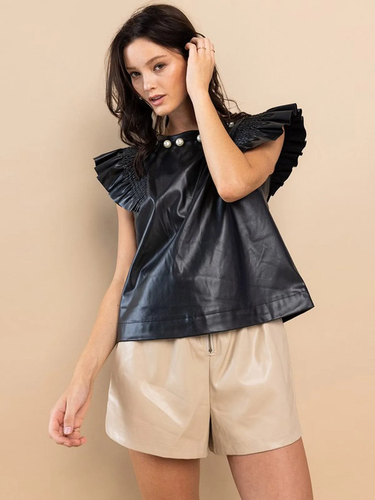 WOMEN'S SHORT RUFFLE SLEEVE NECK PEARL DETAILED PU PLEATHER TOP