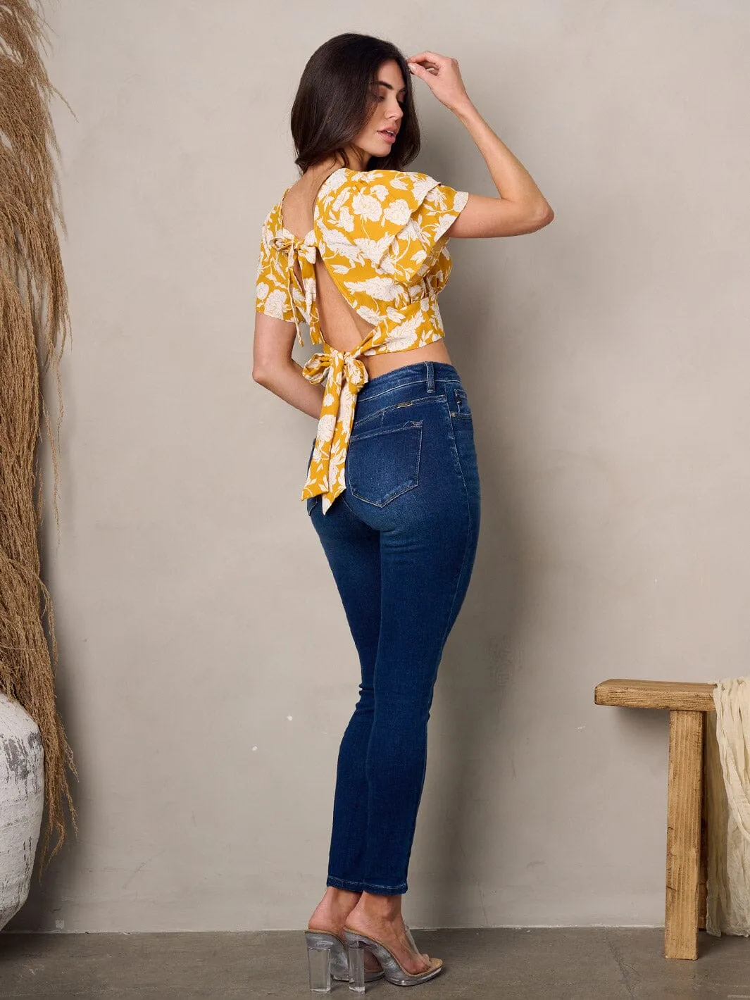 WOMEN'S SHORT RUFFLE SLEEVE OPEN BACK CROP TOP