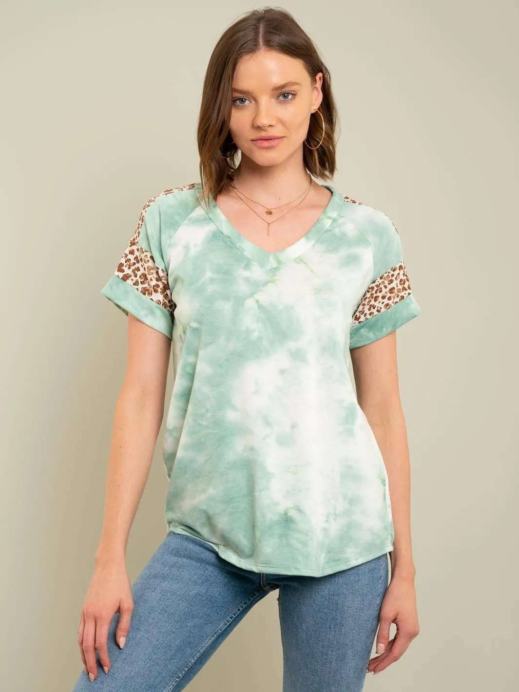 WOMEN'S TIE DYE V-NECK TOP
