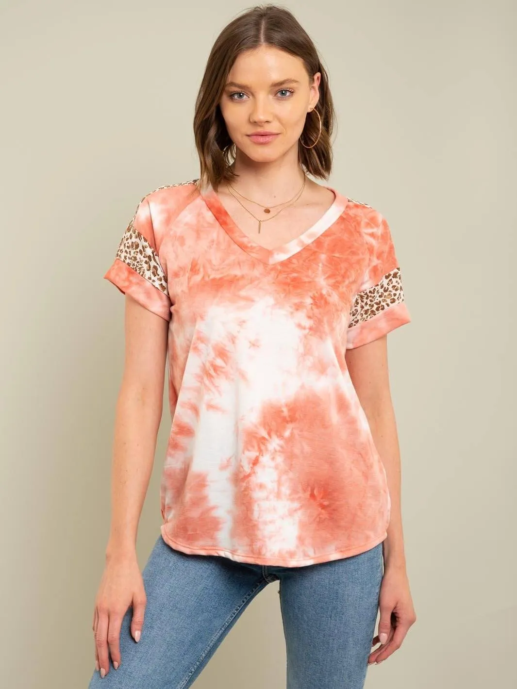 WOMEN'S TIE DYE V-NECK TOP