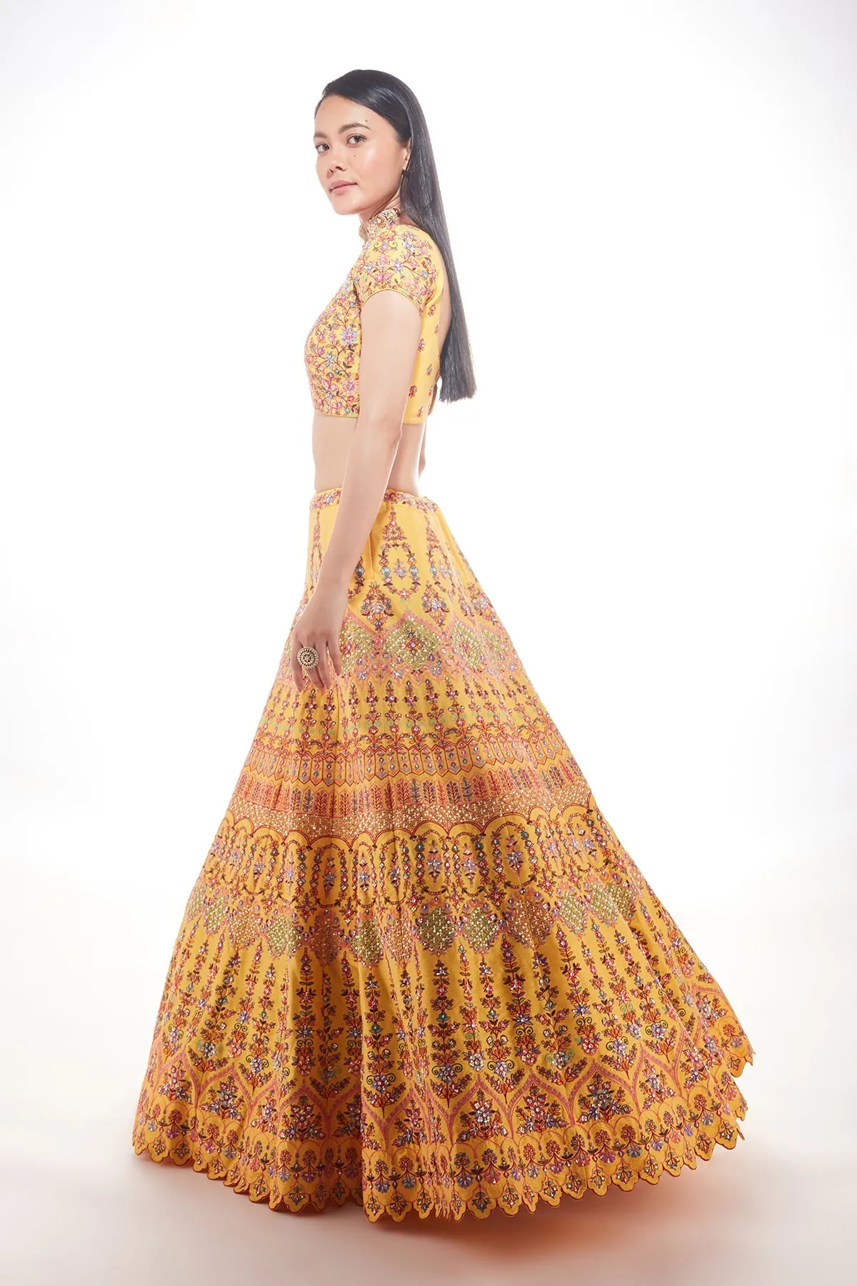 YELLOW ZEBA